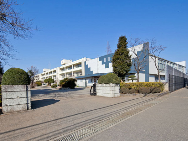 流山市三輪野山１丁目の土地の中学校画像