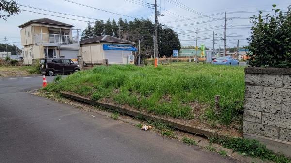 小美玉市羽鳥の土地の前面道路含む現地写真画像