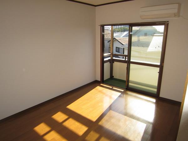 メゾン紅葉の洋室画像