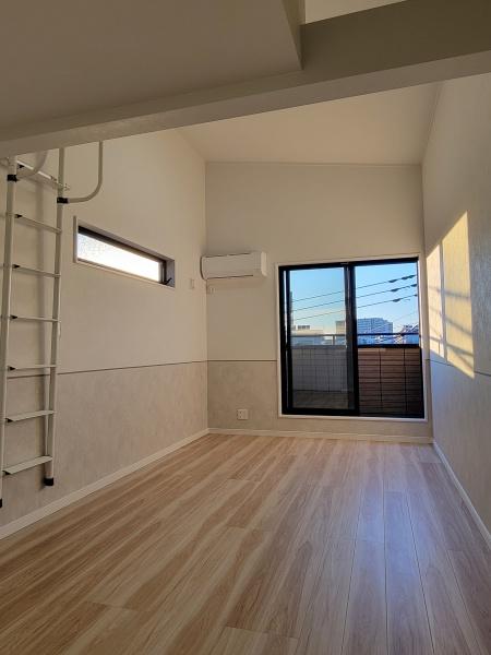 MAHALOの洋室画像