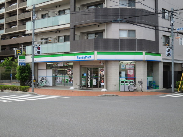あらぶるビルのコンビニ画像