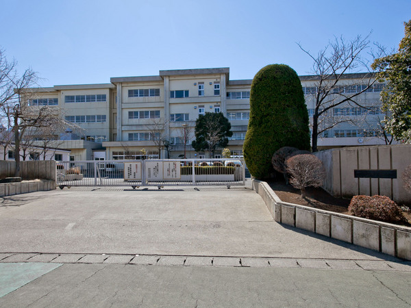 依田マンションの中学校画像