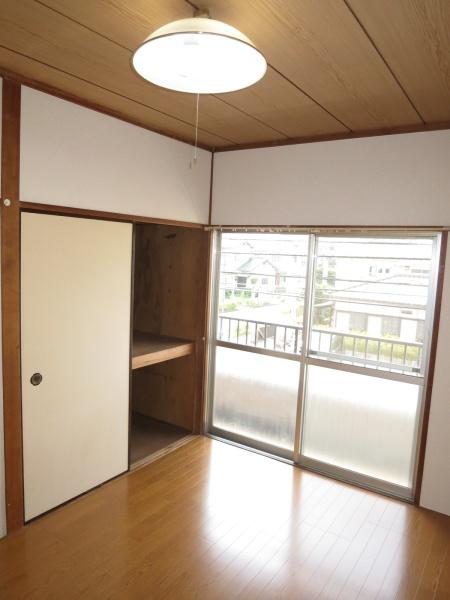 依田マンションの洋室画像