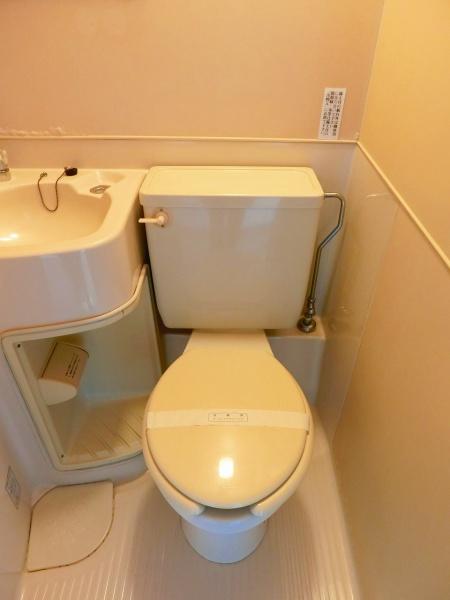 シャトル城町のトイレ画像