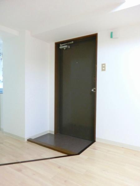 シャトル城町の玄関画像