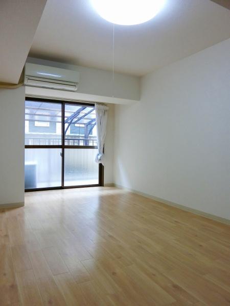 シャトル城町のリビング画像