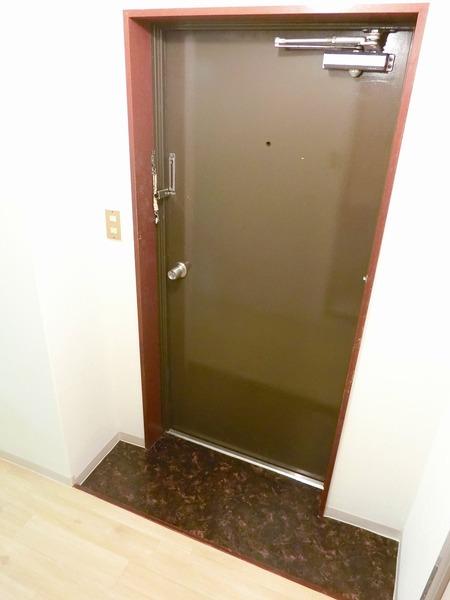 シャトル城町の玄関画像