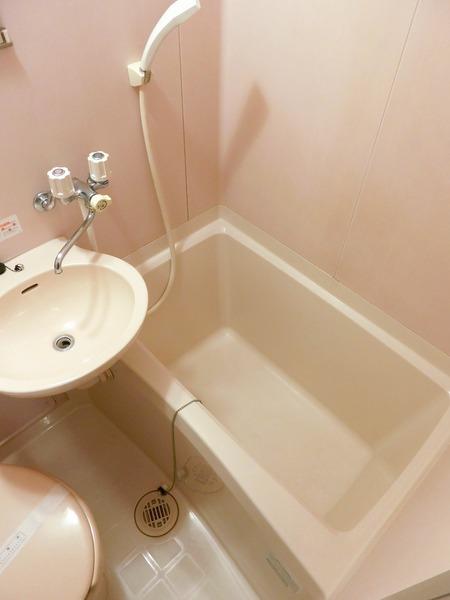 シャトル城町のバス画像