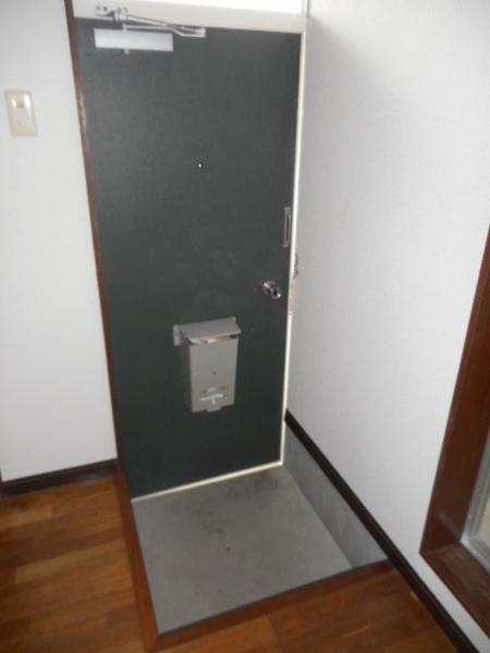 ハイツモンテBの玄関画像