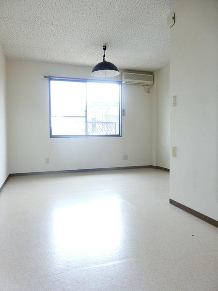 城陽ハイツのリビング画像