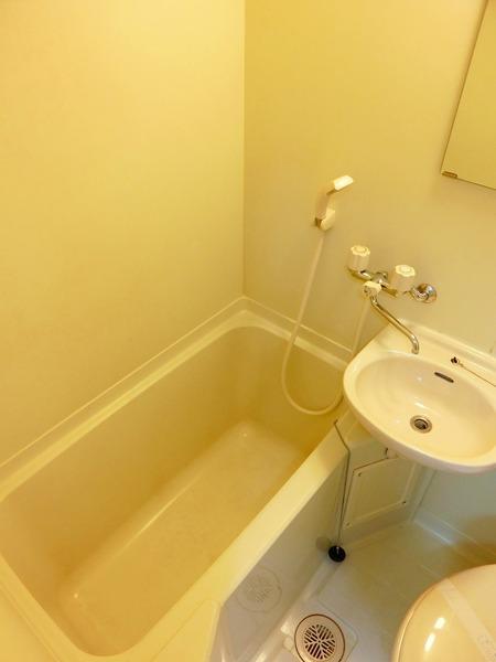 エンゼルプラザ彦根2のバス画像