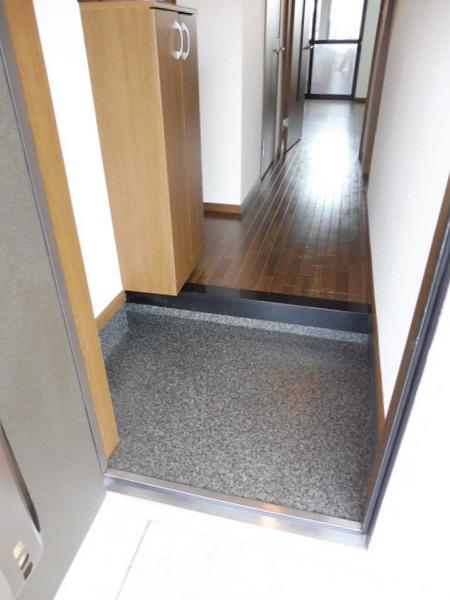 Ｌ-Ｓｔａｇeの玄関画像