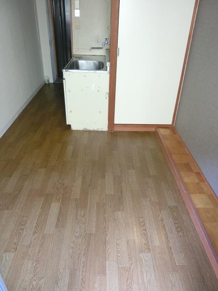 シャトル城町のリビング画像