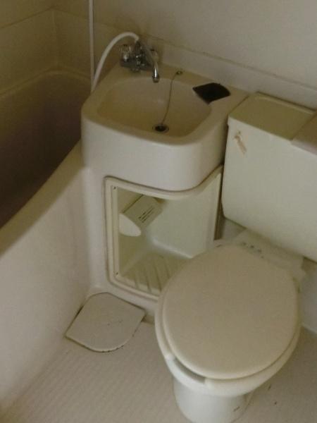 シャトル城町のトイレ画像