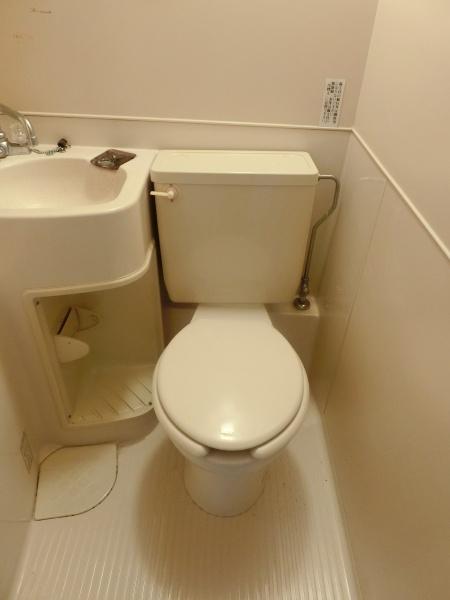 シャトル城町のトイレ画像