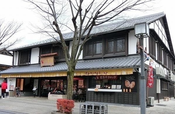 ラピス本町の飲食店画像