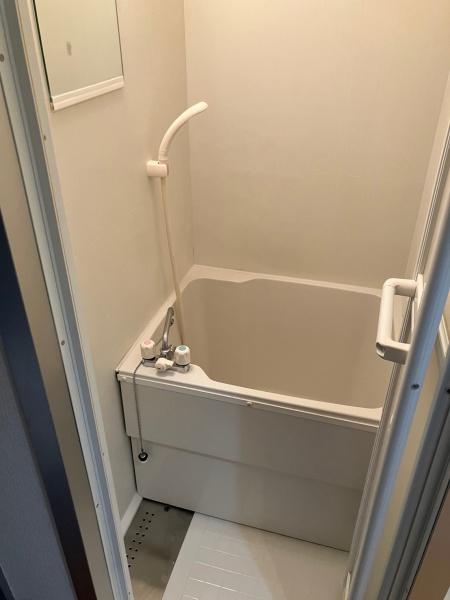 ホワイトハイツのバス画像