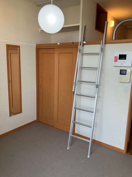 リベラル南彦根の洋室画像