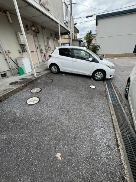 ファミールハイツの駐車場画像