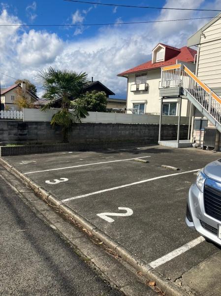 アイヴィエ・カレントＳの駐車場画像