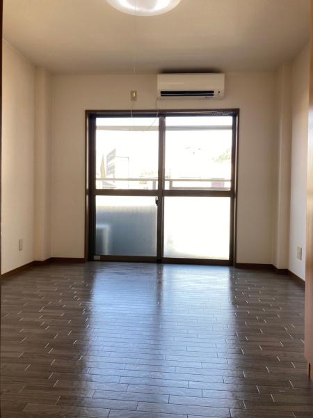 シャトーレ司のリビング画像