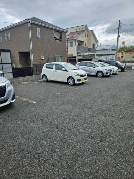 リベラル南彦根の駐車場画像