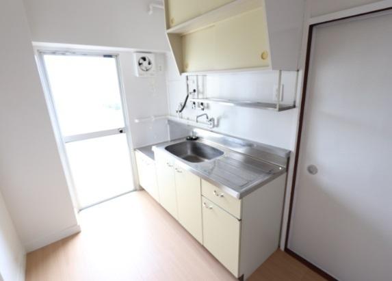 彦根市鳥居本町のマンションのキッチン画像