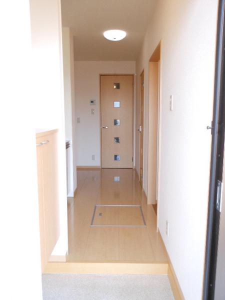 サンローズ　Ａ棟の玄関画像