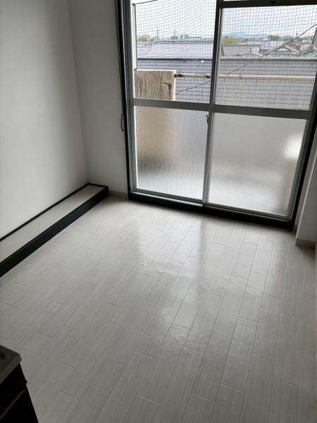 シャトル城町の洋室画像