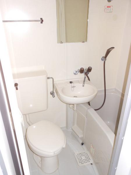 キャッスルハイツ古沢のバス画像