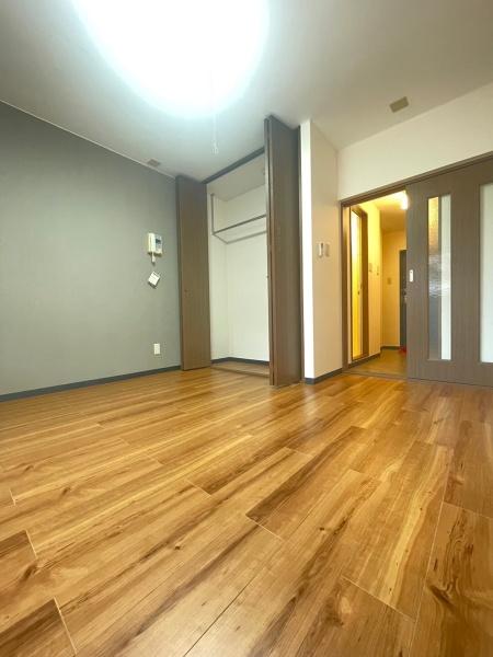 サンタウン竹鼻Bのリビング画像