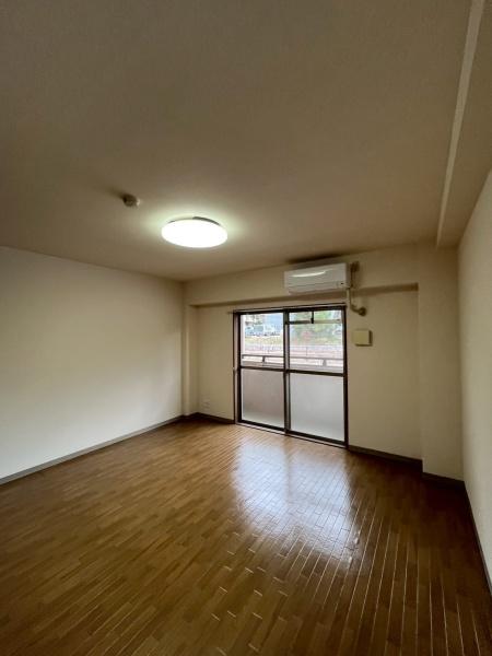 ヴァヤーシェのリビング画像