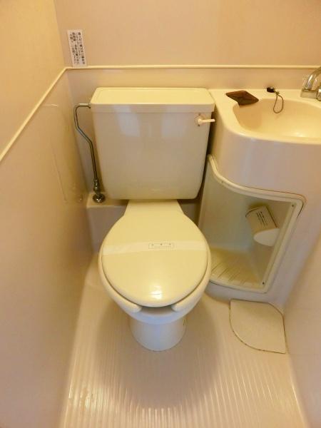 シャトル城町のトイレ画像