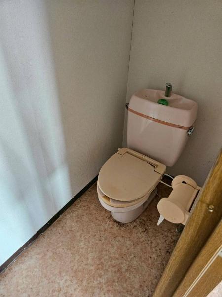 彦根市平田町の住宅付店舗(建物一部)のトイレ画像