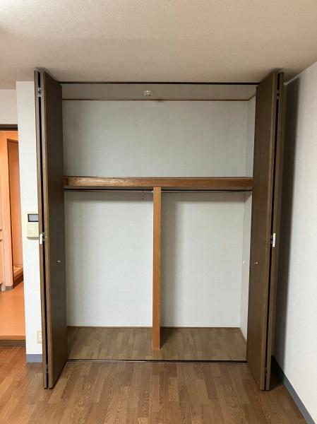 ヴァヤーシェの収納画像