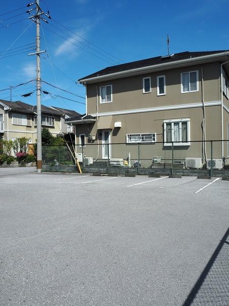 エスペランサ日夏の駐車場画像