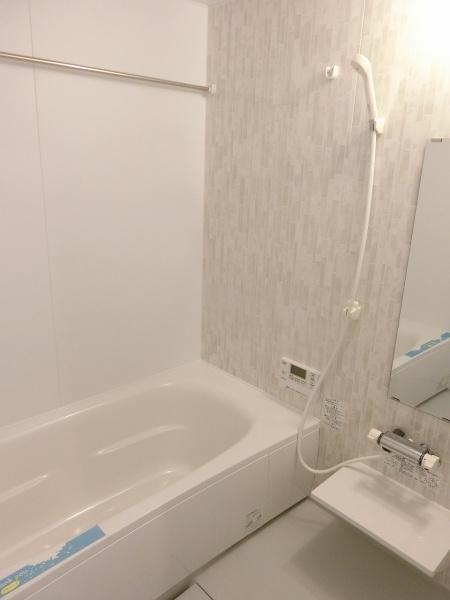 ボンヌ　エトワールのバス画像