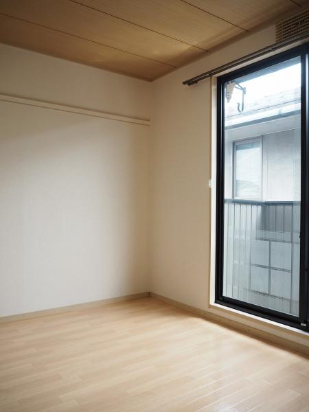 ハイツ川端の洋室画像