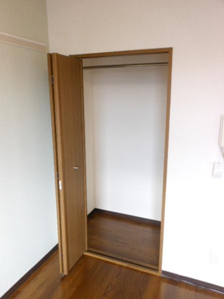 スーリール２番館の収納画像