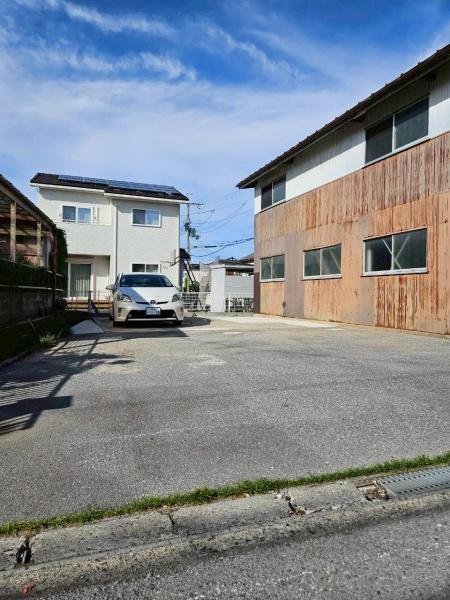 彦根市平田町の倉庫の駐車場画像