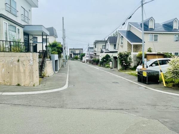 西岡５条１１丁目・古屋付土地の前面道路含む現地写真画像