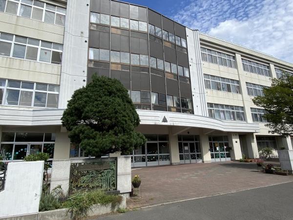 ラポール中の島の中学校画像