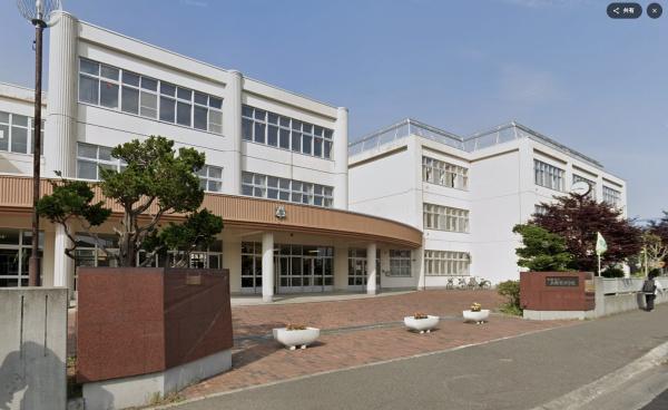 上野幌ファミールハイツ壱番館の中学校画像