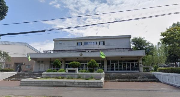 里塚３条３丁目・戸建の中学校画像