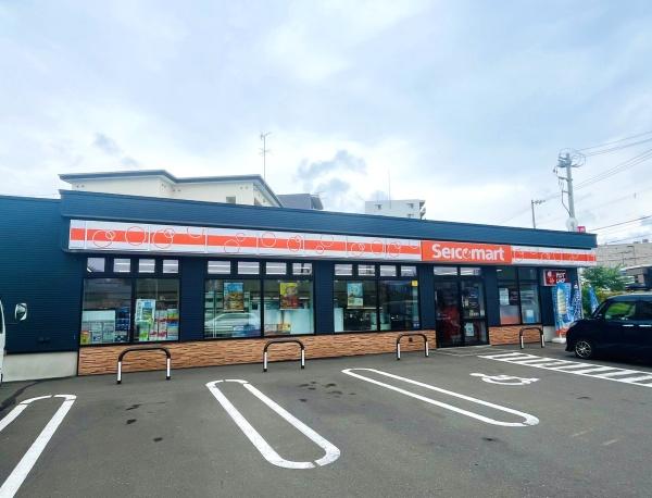 里塚３条３丁目・戸建のコンビニ画像