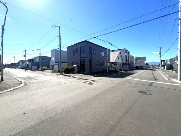 北丘珠２条１丁目・戸建の前面道路含む現地写真画像