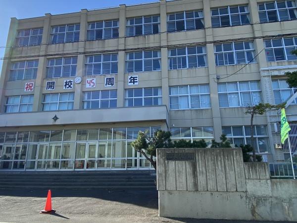ハウスオブリザ伏古の小学校画像