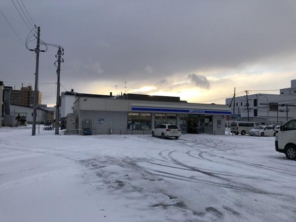 サンコート丘珠のコンビニ画像