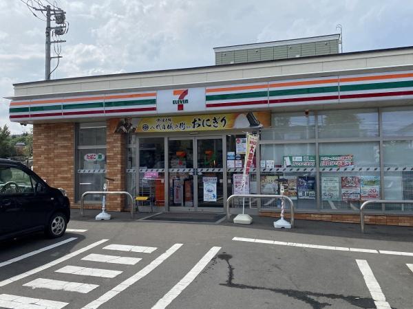 清田１０条３丁目・戸建のコンビニ画像