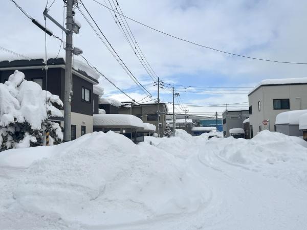八軒9西10・戸建の前面道路含む現地写真画像